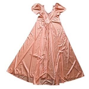 Dorsay Vintage 70s Peach Satin Chemise with V-Neck and A-Line Silhouette Size S